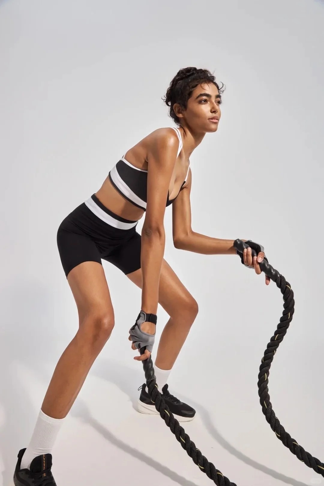 人物动态参考 · 坐姿蹲姿绘画素材